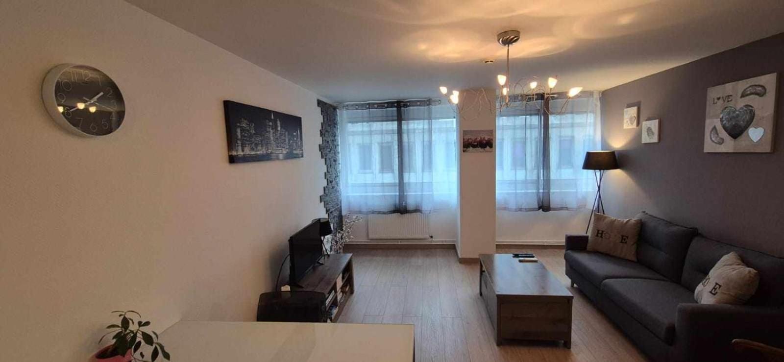Nouveau !! Appartement Confortable Totalement Renove Avec Parking Gratuit - Hypercentre De Nancy Exteriör bild