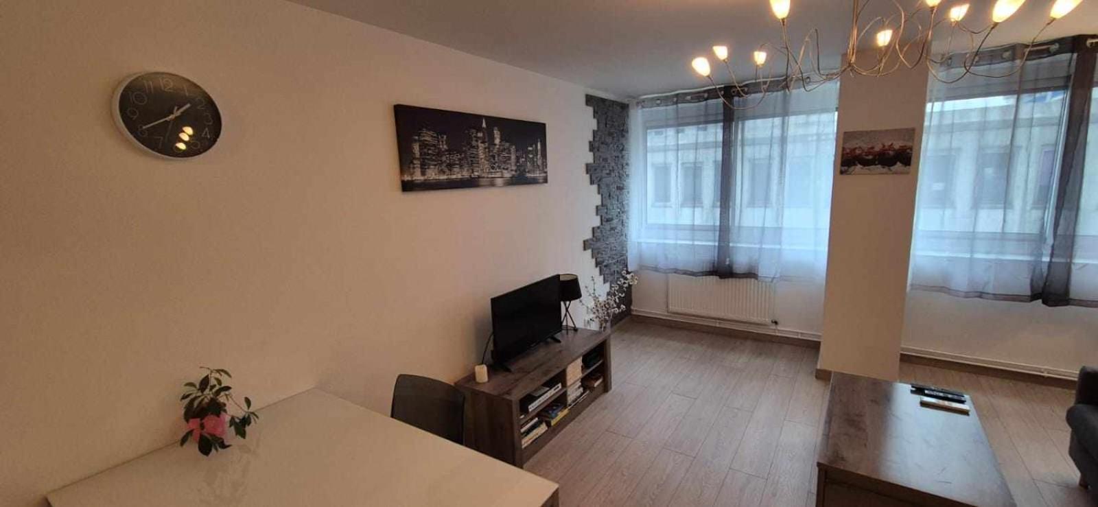 Nouveau !! Appartement Confortable Totalement Renove Avec Parking Gratuit - Hypercentre De Nancy Exteriör bild