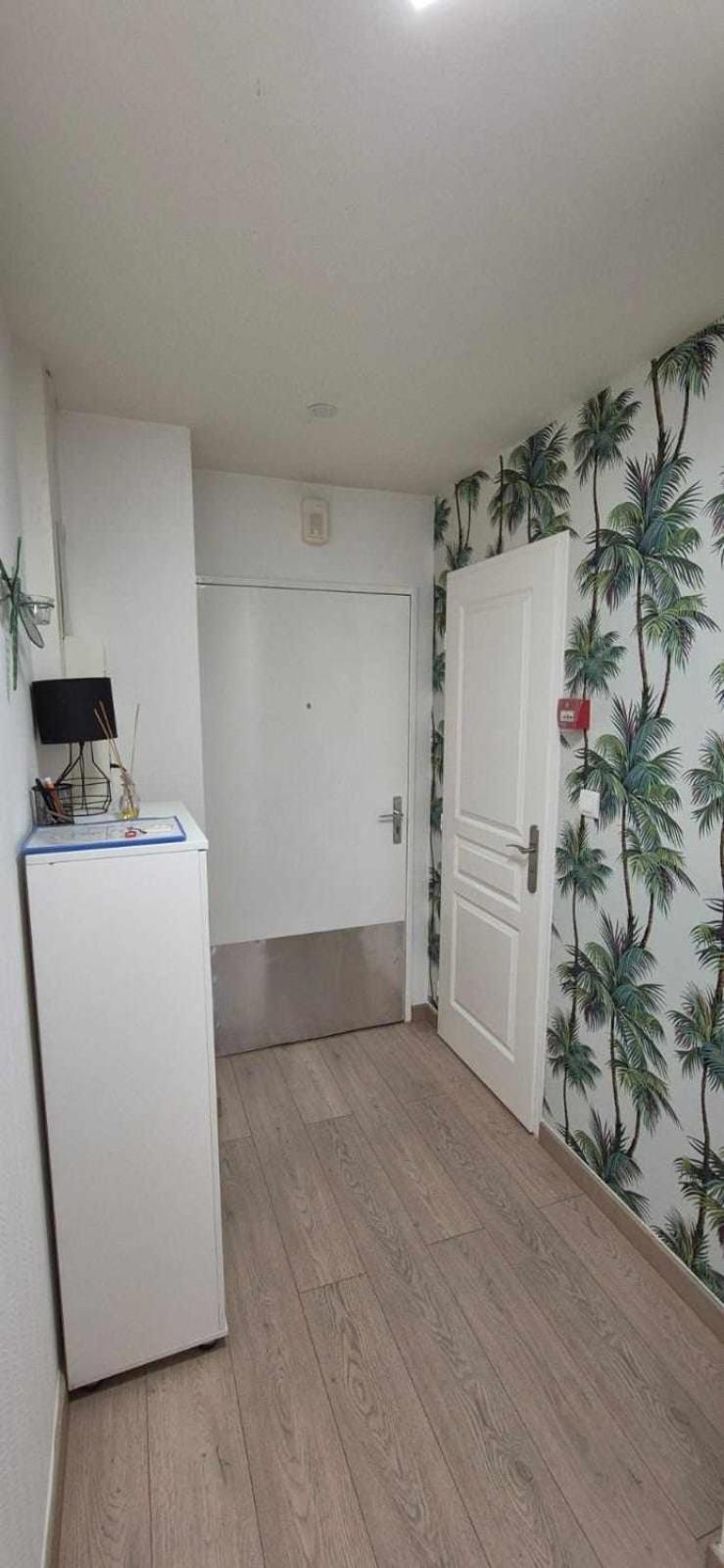 Nouveau !! Appartement Confortable Totalement Renove Avec Parking Gratuit - Hypercentre De Nancy Exteriör bild